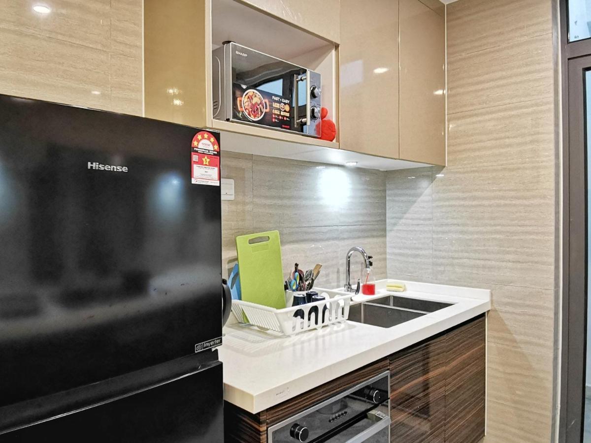 Yussy 2 Bedrooms Condo At R&F Princess Cove Johor Bahru Extérieur photo